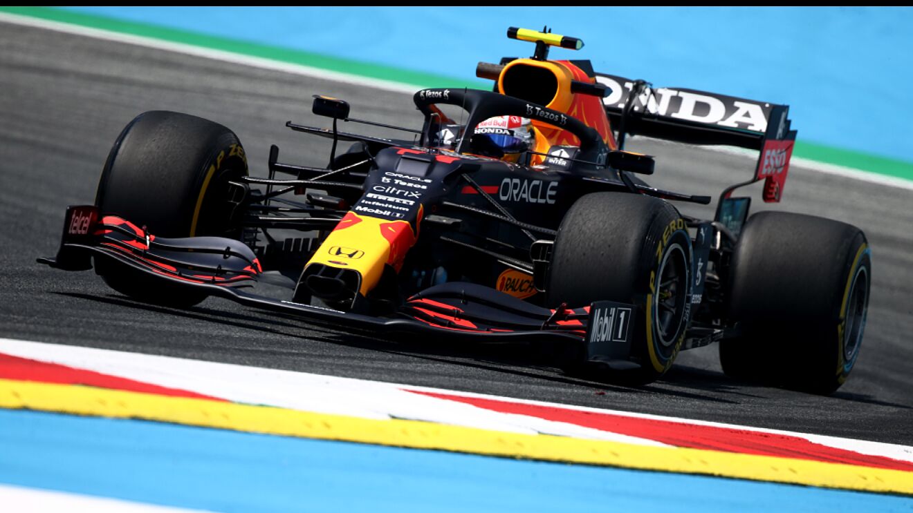 Verstappen consiguió la pole para Estiria.