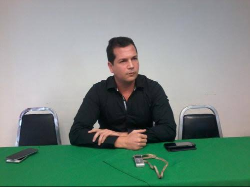 Carlos de los Reyes fallece por complicaciones de covid-19