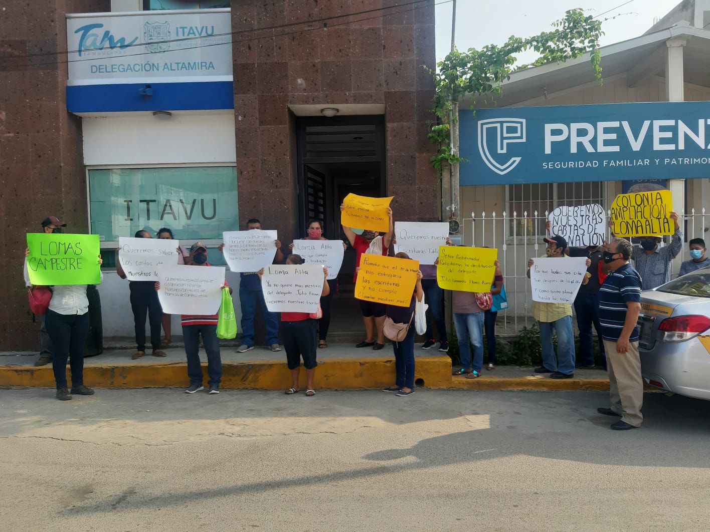 Protestan-ante-el-ITAVU