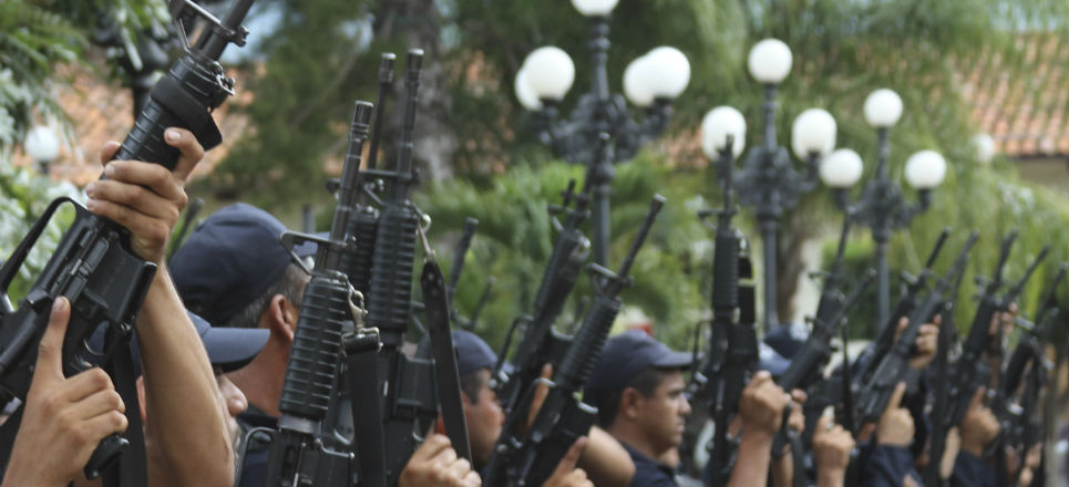 Le Monde advierte una "mafiocracia" en México tras elecciones intermedias. Esto en su especial "México, bajo el creciente dominio de la mafiocracia".