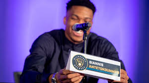 Giannis Antetokounmpo ahora es dueño de los Brewers