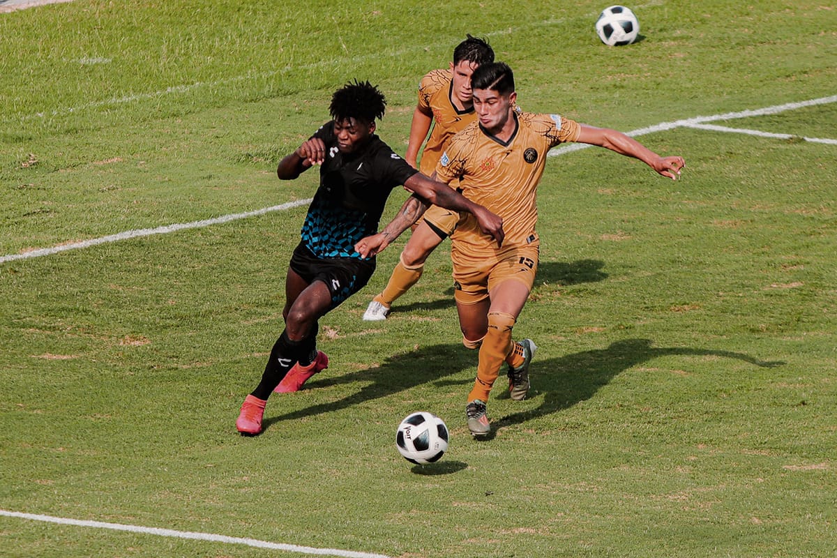 Santiago Micolta tuvo minutos ante Gavilanes de Matamoros.