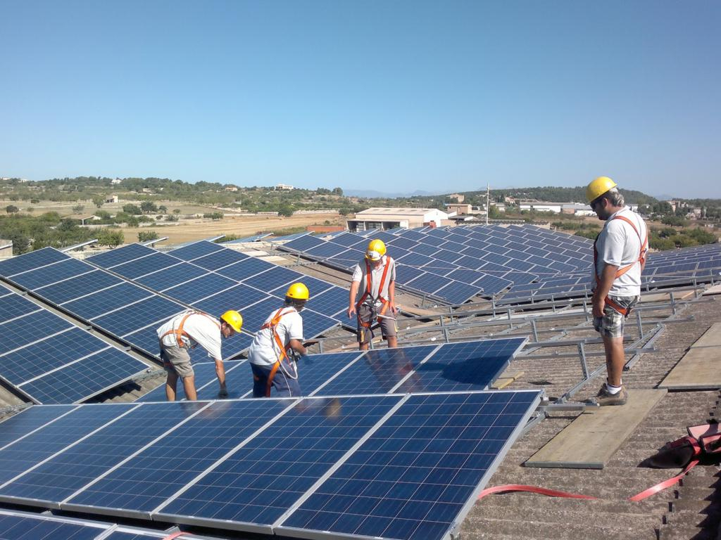Profesionalizar a los proveedores de paneles solares