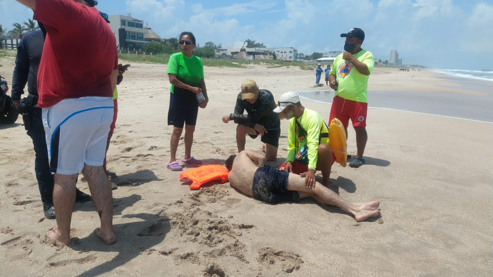 Guardavidas rescataron a bañista de Reynosa