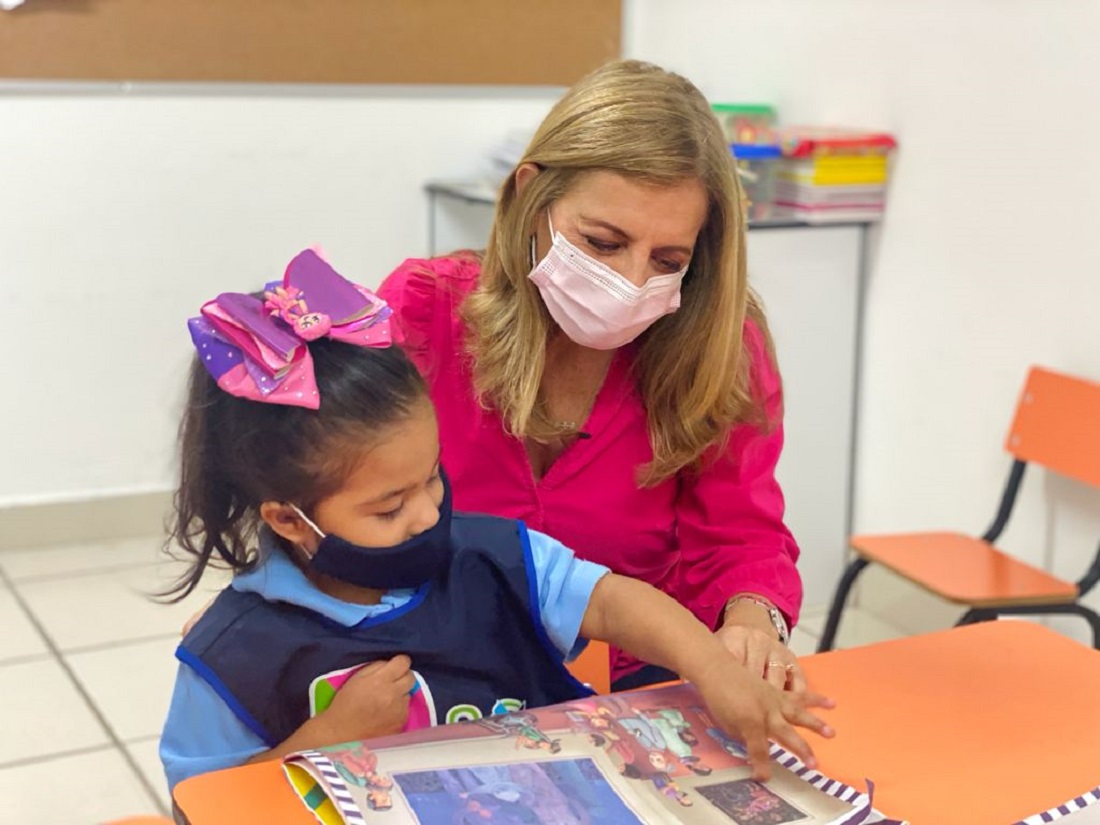 Aída-Féres-de-Nader-tercer-Informe-DIF