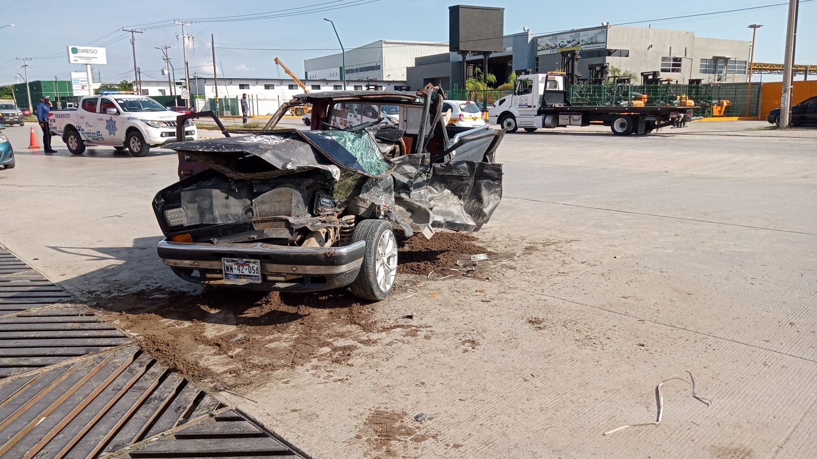 hombre resultó prensado en su camioneta