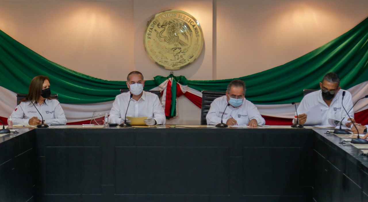 Más de 4 mil pesos al día ganan burócratas