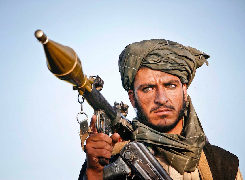 Atentado en Afganistán dos personas muertas