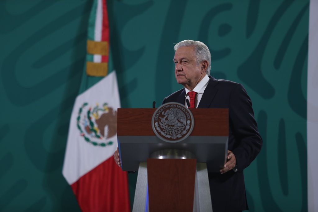 El presidente de la República, Andrés Manuel López Obrador afirmó que nadie va a ser obligado a operar en el nuevo aeropuerto de Santa Lucía.