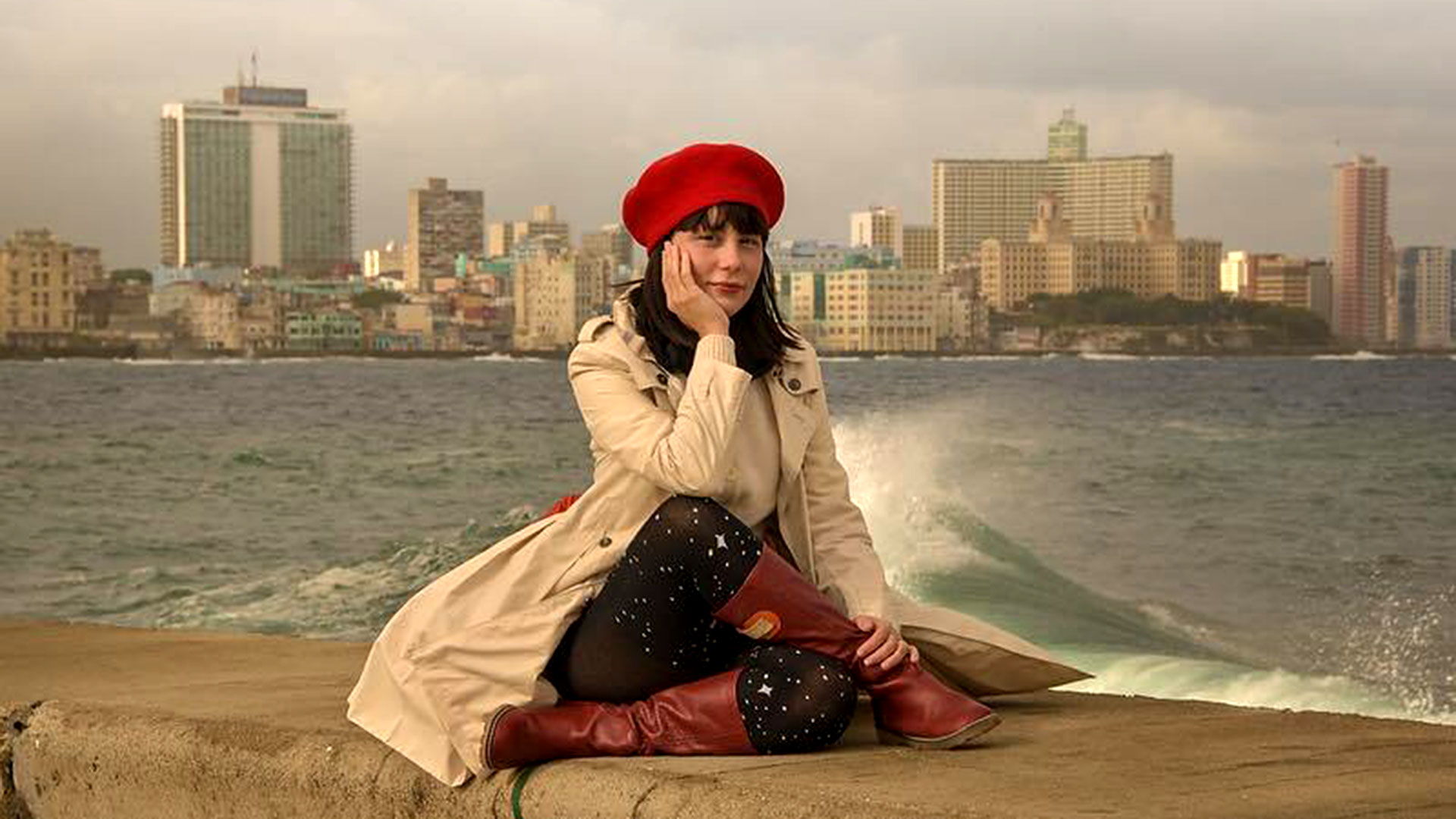 La escritora Wendy Guerra retó al presidente Andrés Manuel López Obrador (AMLO) a vivir en Cuba por 15 días "como cualquier cubano".