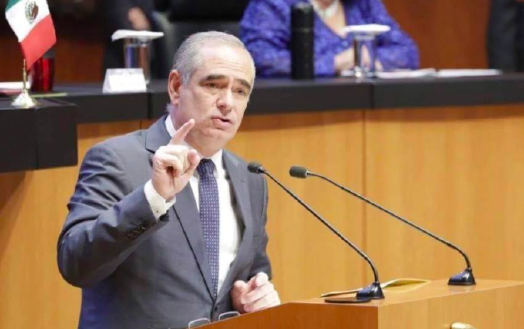 El coordinador del PAN en el Senado, Julen Rementería, pidió disculpas por reunión con líder de VOX, Santiago Abascal.