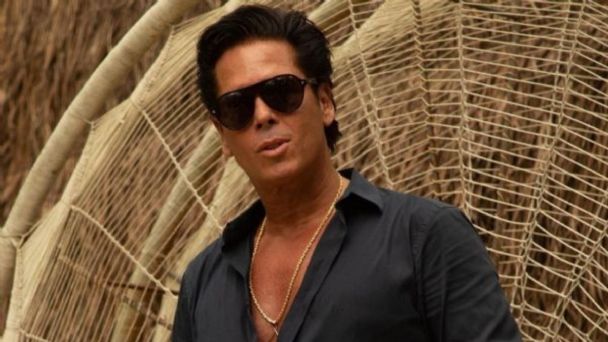 Roberto Palazuelos anunció que un partido político ya lo buscó para ofrecerle la candidatura a la gubernatura de Quintana Roo.