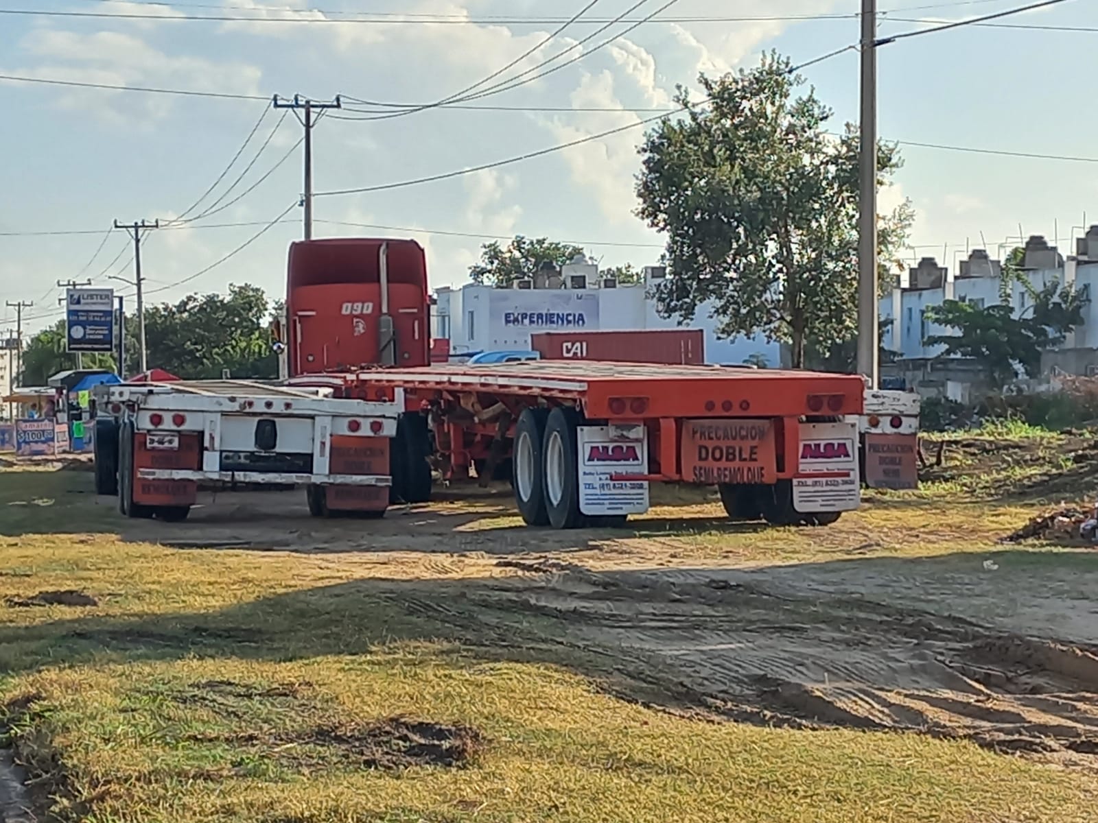 no podrán estacionar tráileres en las calles