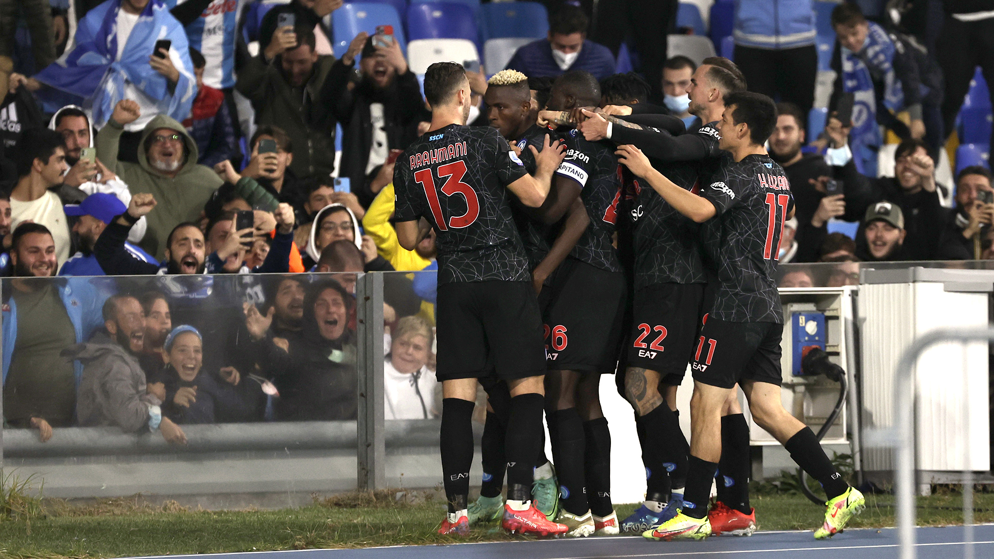 El Napoli consiguió su octava victoria