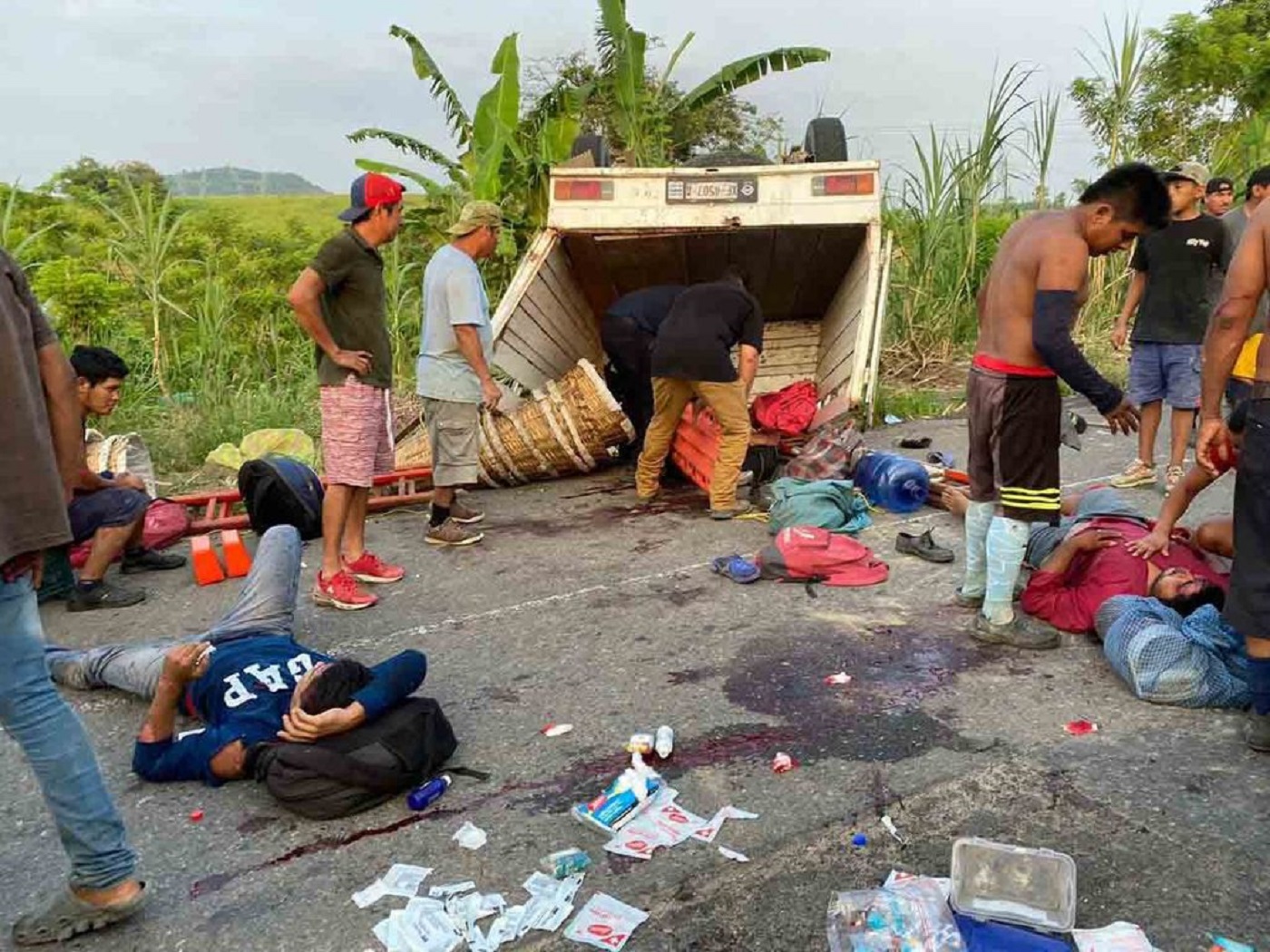 Camioneta volcó en Álamo