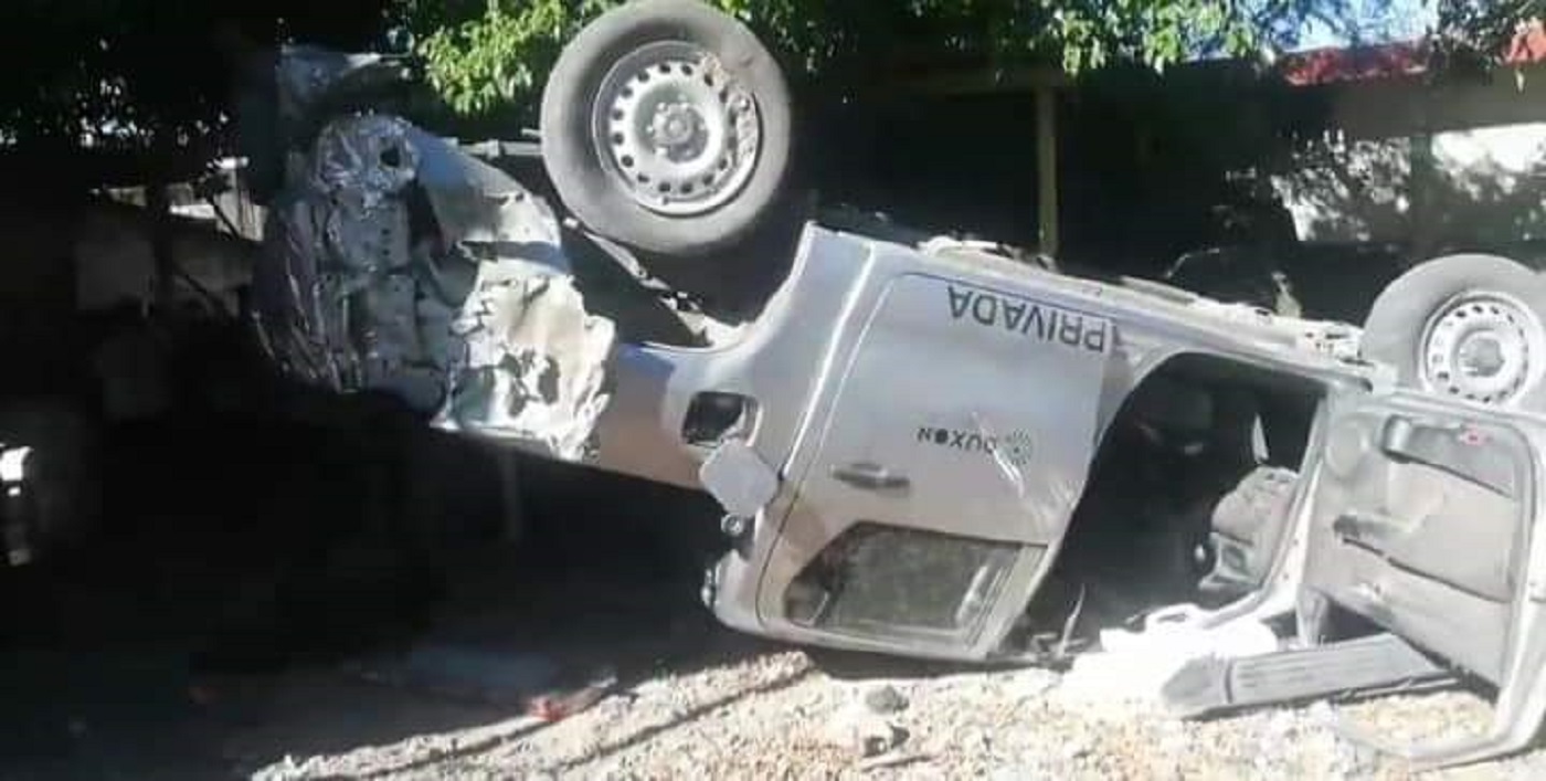 A camioneta se la lleva el tren en Tampico