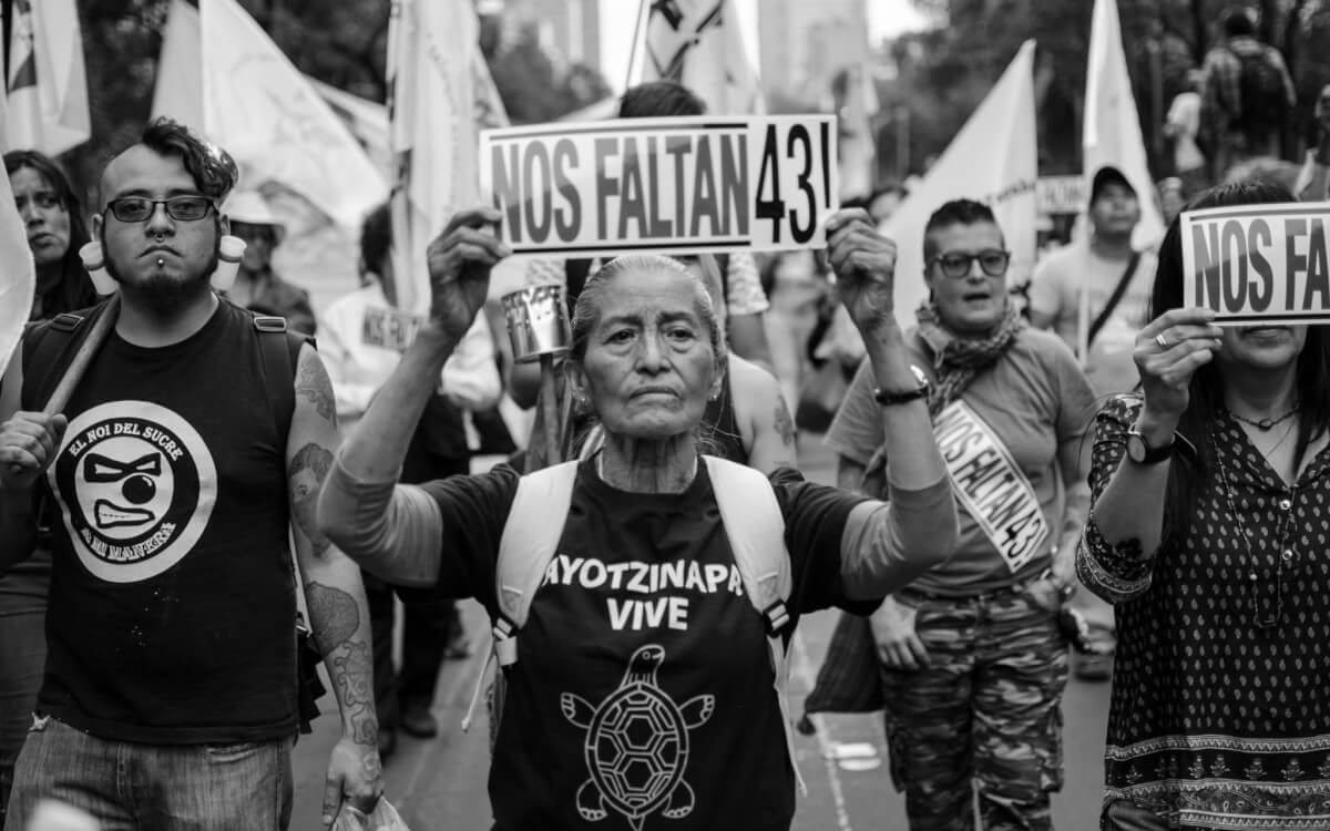 conversaciones respecto a Ayotzinapa