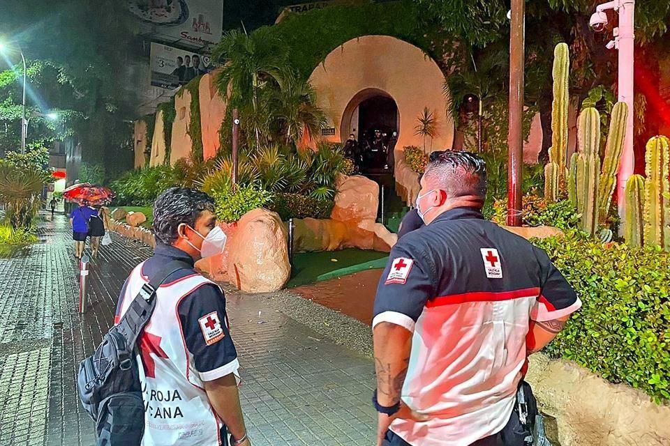 El incendio intencional en Baby´O exhibe a un Acapulco en quiebra. Piden dar con responsables del ataque a la famosa discoteca.
