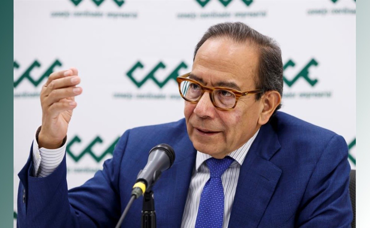 Después de que el gobierno defendiera a capa y espada la reforma eléctrica, el Consejo Coordinador Empresarial (CCE) replica y acusa a los funcionarios de mentir sobre robos de los privados.