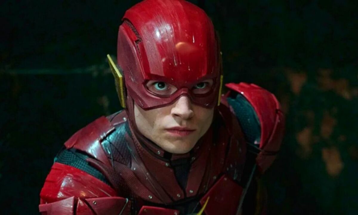 Lanzan primer teaser de The Flash con el Batman de Keaton. Tras varias salidas en falso, la película del velocista por fin está en camino