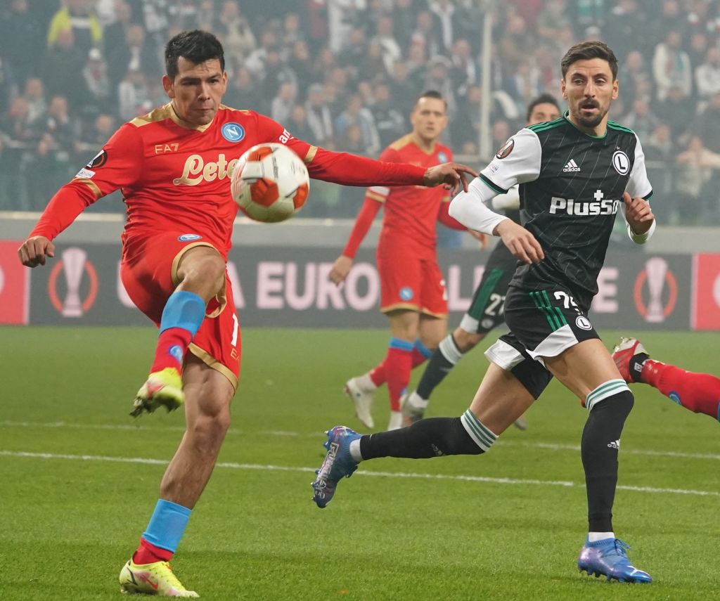 Chucky Lozano anotó en la goleada del Napoli