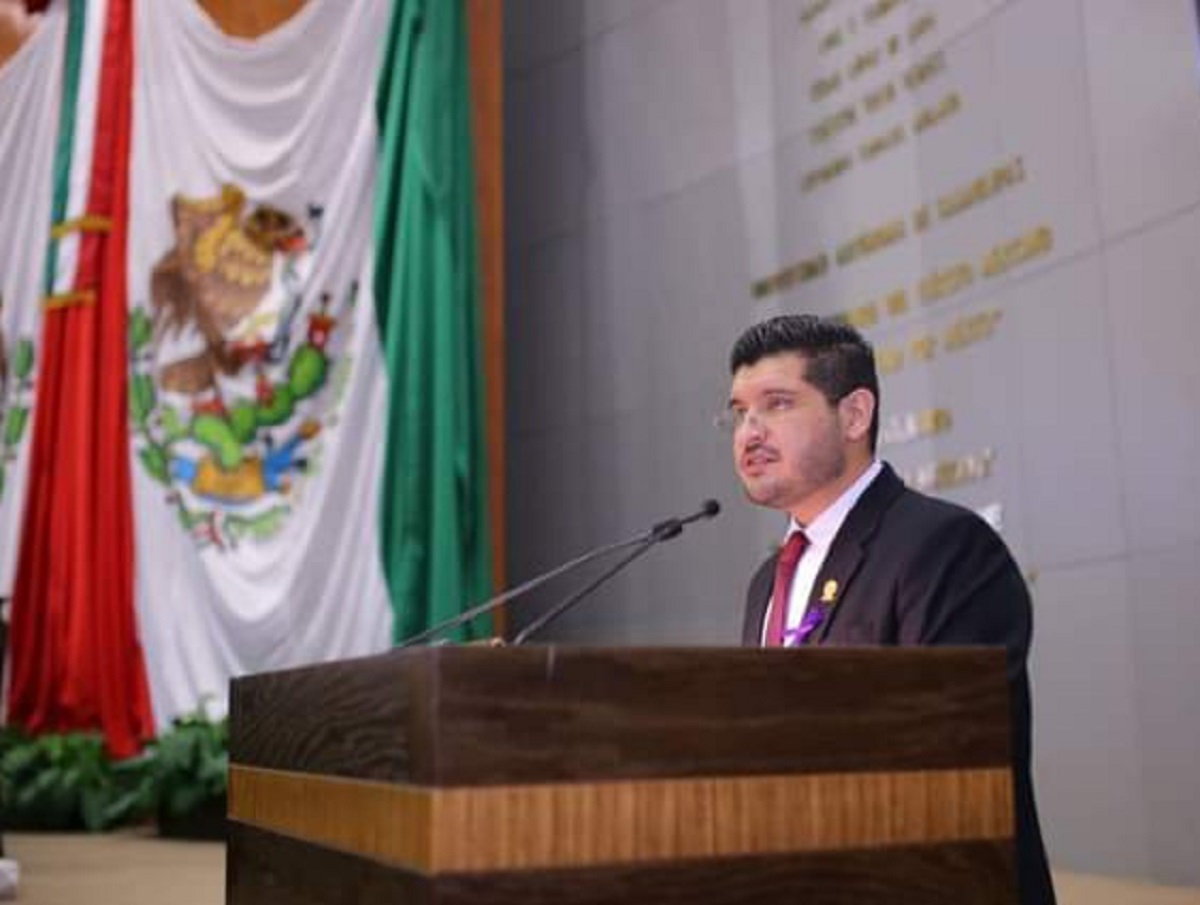 Urge convocatoria y pago de becas en Tamaulipas