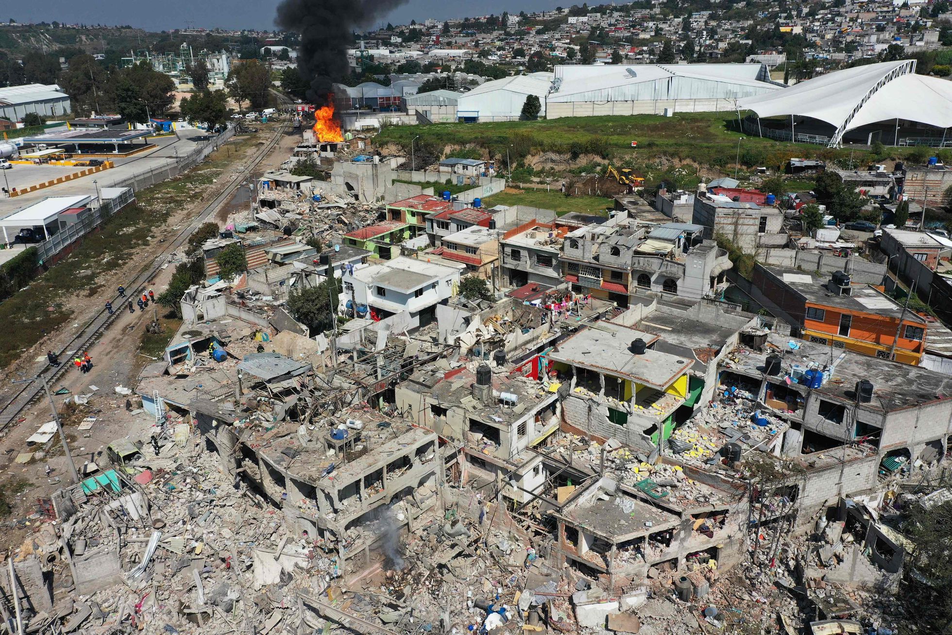 Sube a 2 los muertos por explosión en Puebla