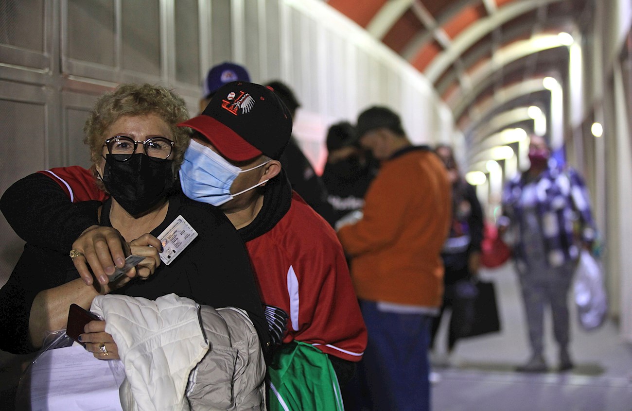 frontera México-EU reúne familias