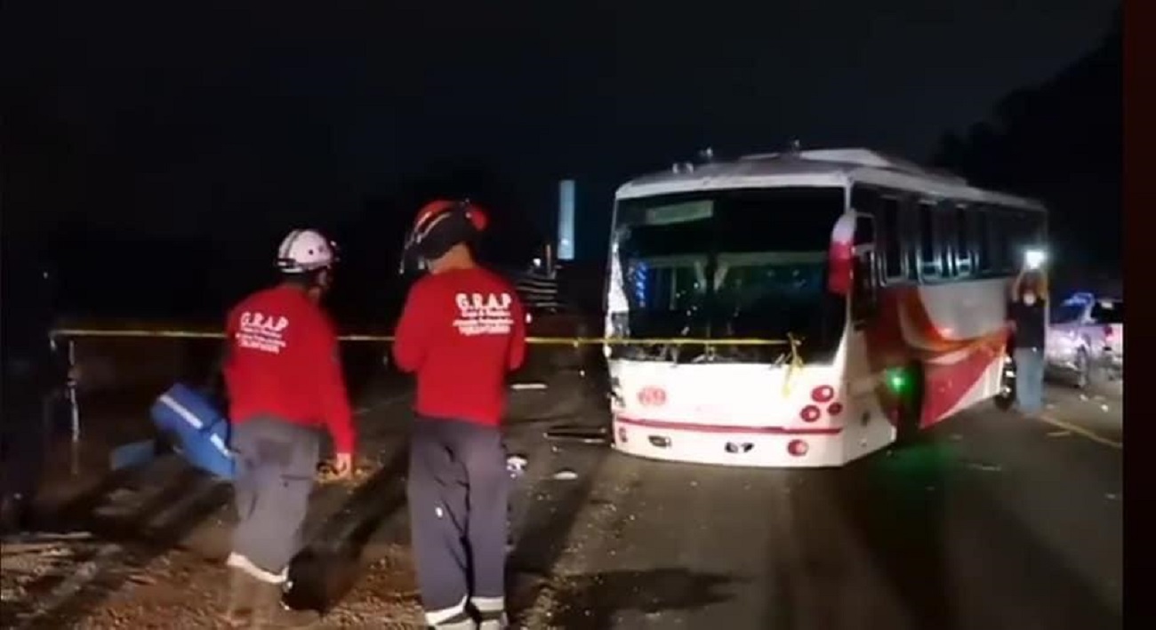 Un muerto y 8 heridos dejó choque en Tabasco