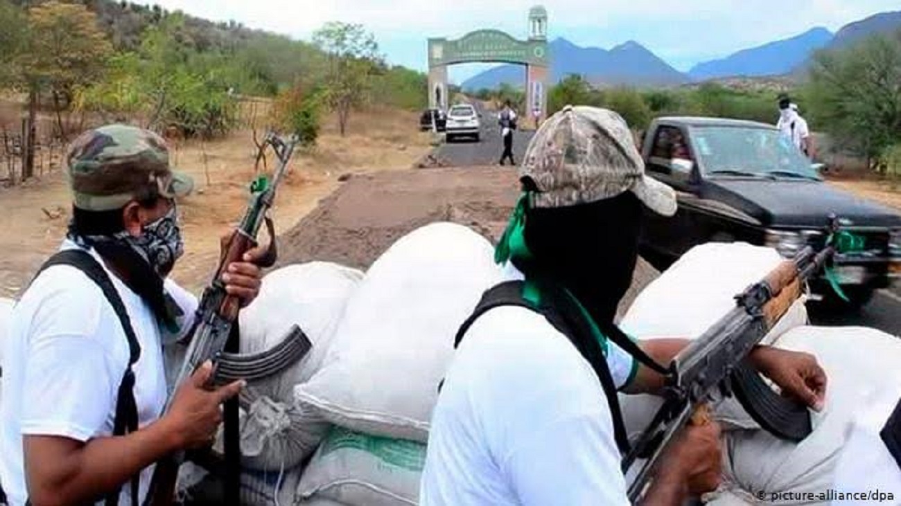 Desarmarán a autodefensas: Gobernador Michoacán