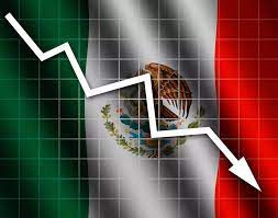 Además de la inflación récord en el país, el INEGI también dio a conocer que la economía mexicana cae un 0.4% este tercer trimestre del 2021.
