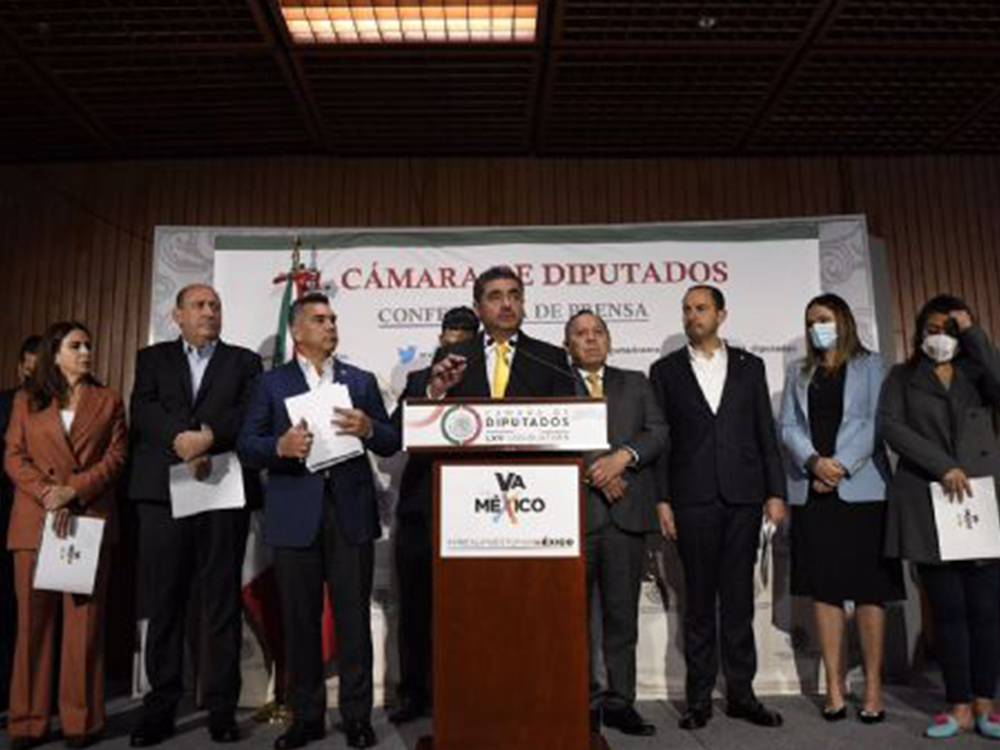 "Si no hay diálogo y negociación ahora, tampoco lo habrá en reformas de AMLO", amenazan el PRI, PAN y PRD en San Lázaro.