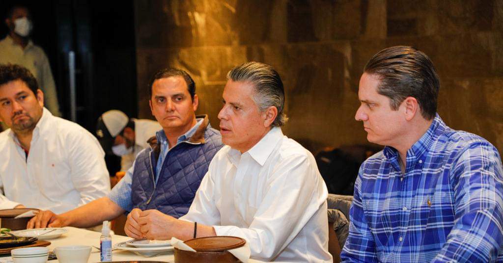 Nader a favor de ir en coalición