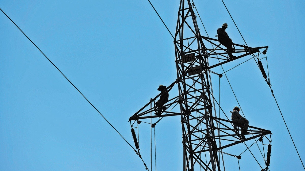 Empresarios de México, Estados Unidos y Canadá se encuentran preocupados y encienden alertas por Reforma Eléctrica de AMLO.