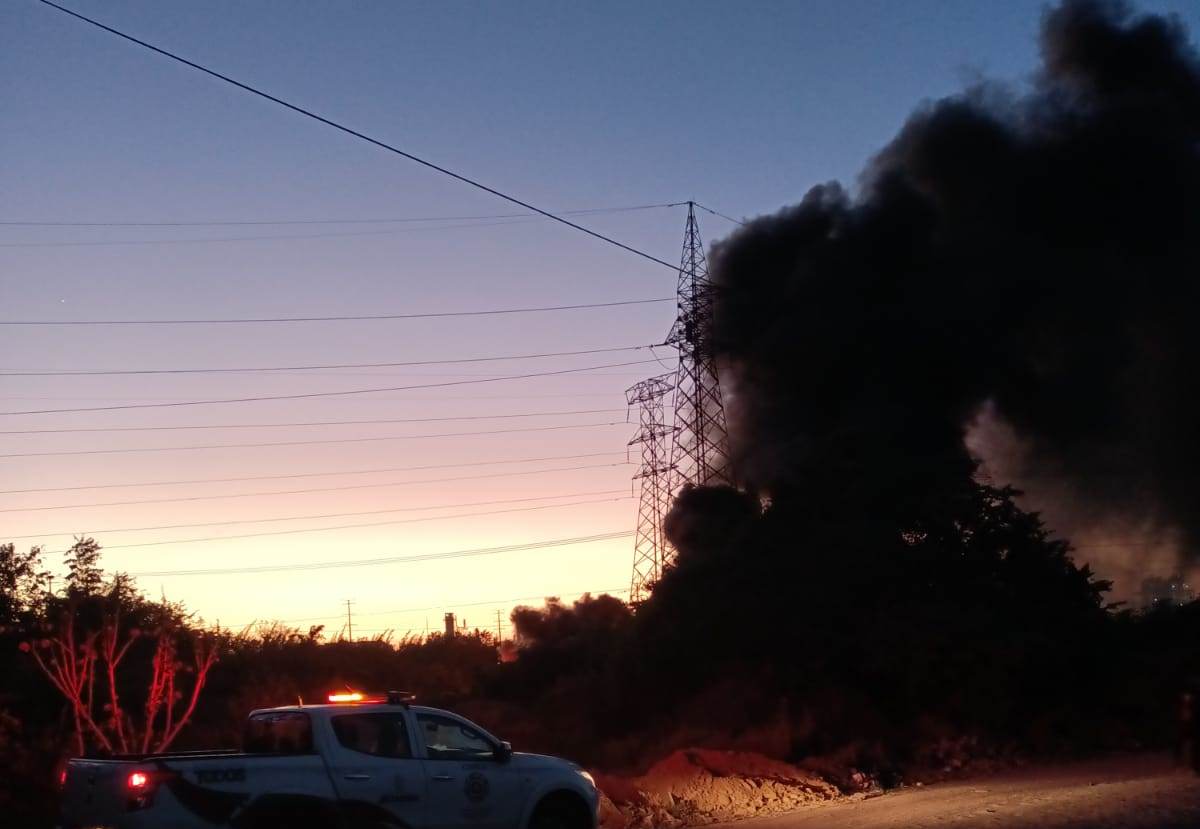 Quema clandestina de llantas en Altamira generó movilización