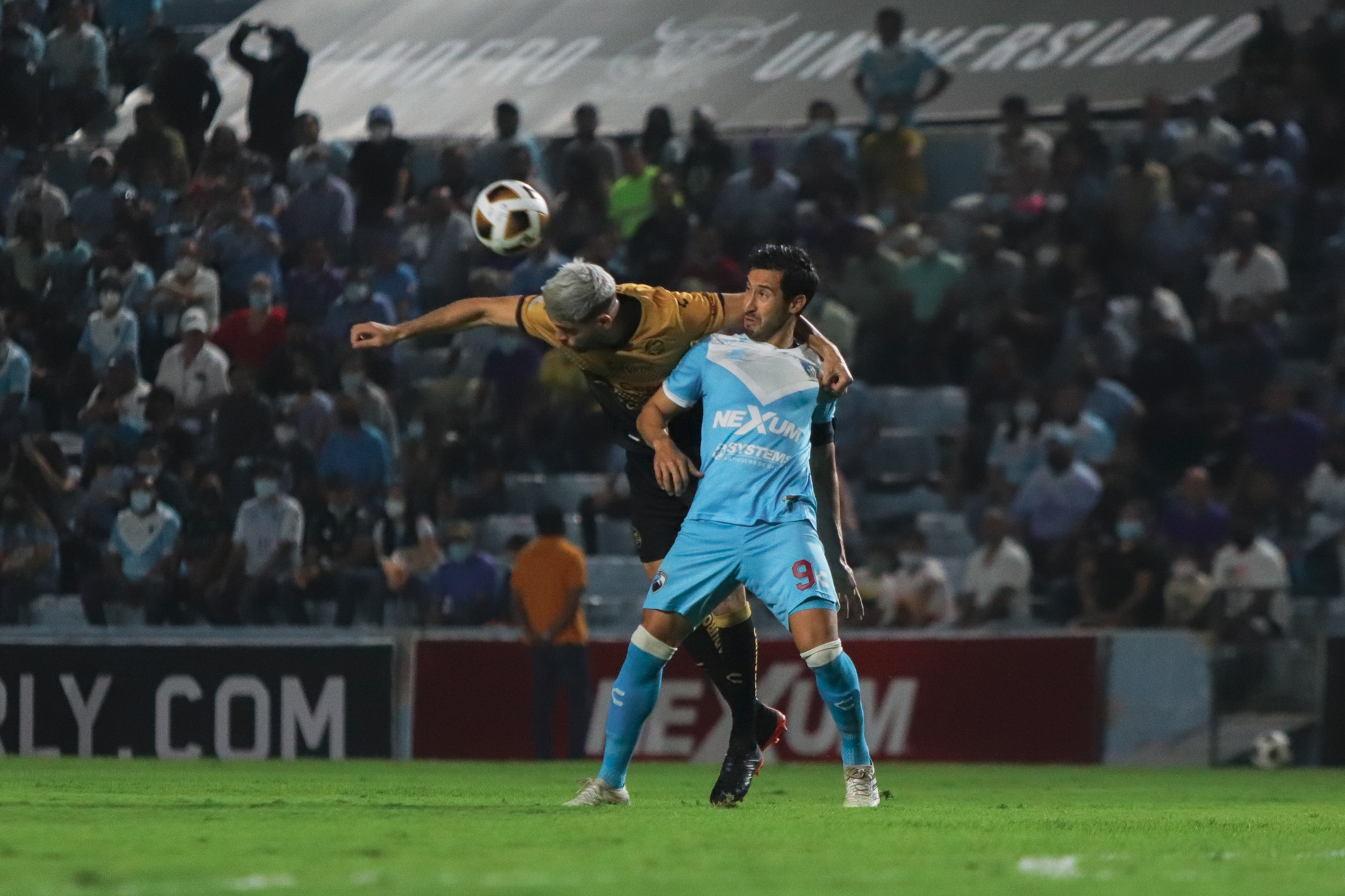 Celestes vencen a los sinaloenses