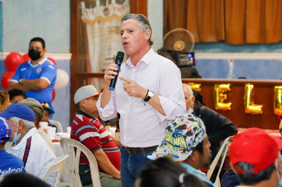 Jesús Nader elogia método de selección de Morena