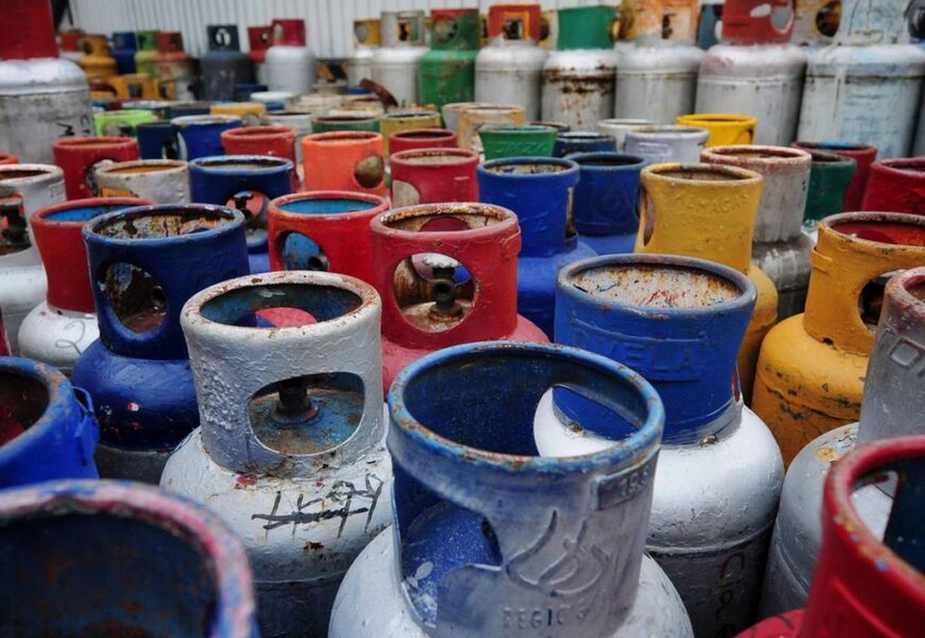 Precio de gas y gasolina baja