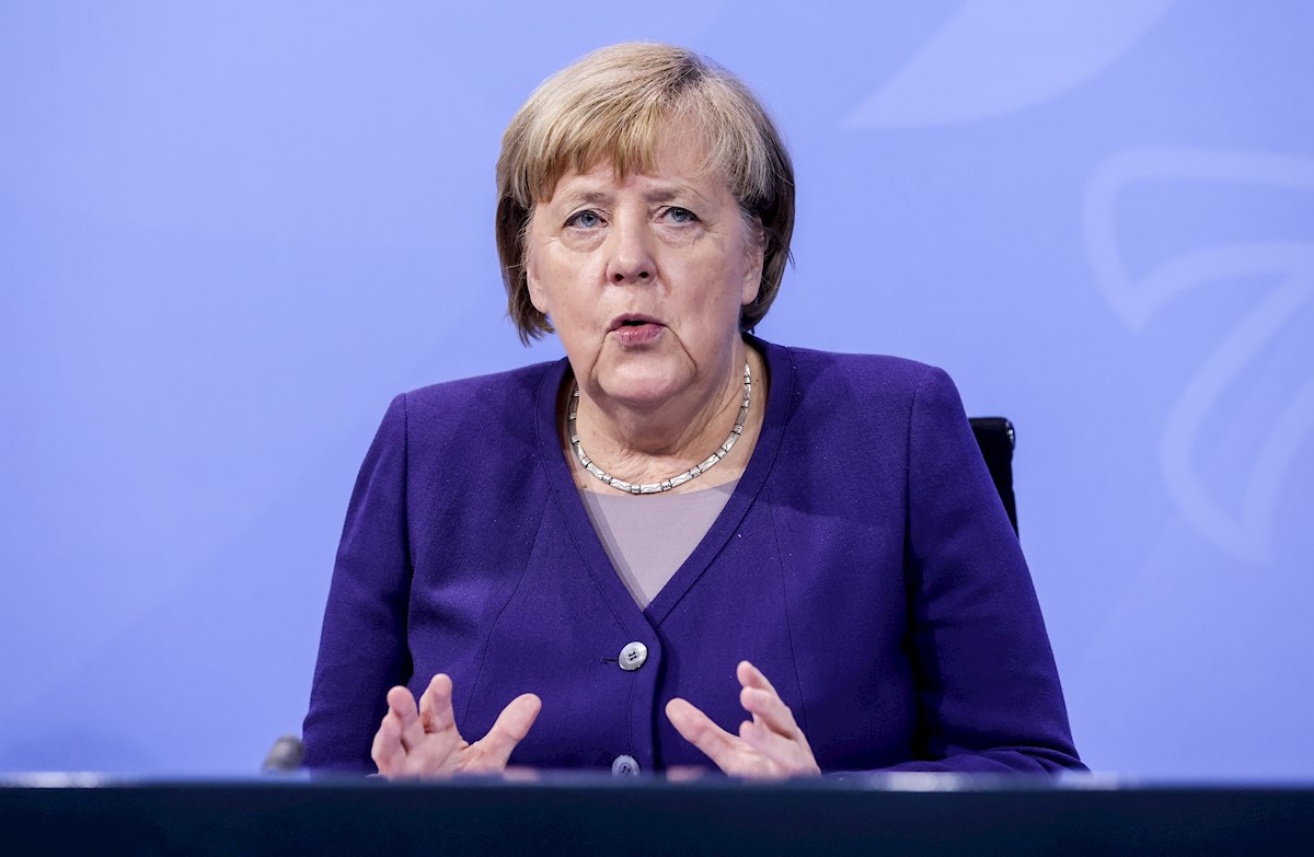 Angela Merkel llama a vacunarse