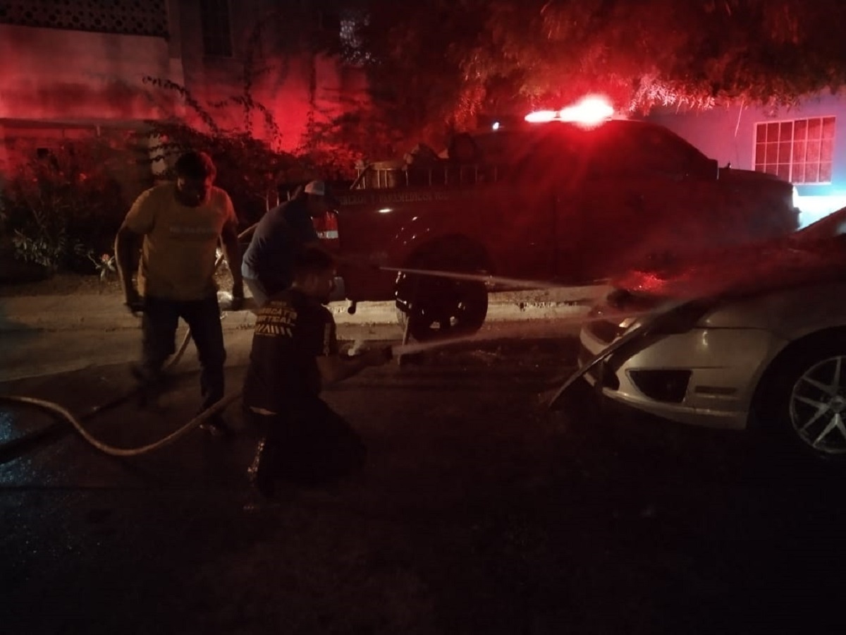 Vehículo se incendió en fraccionamiento de Altamira