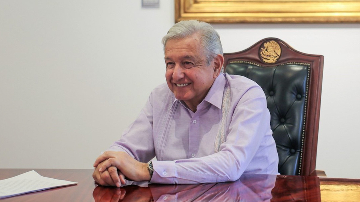 amlo homenajeó a carlos pellicer