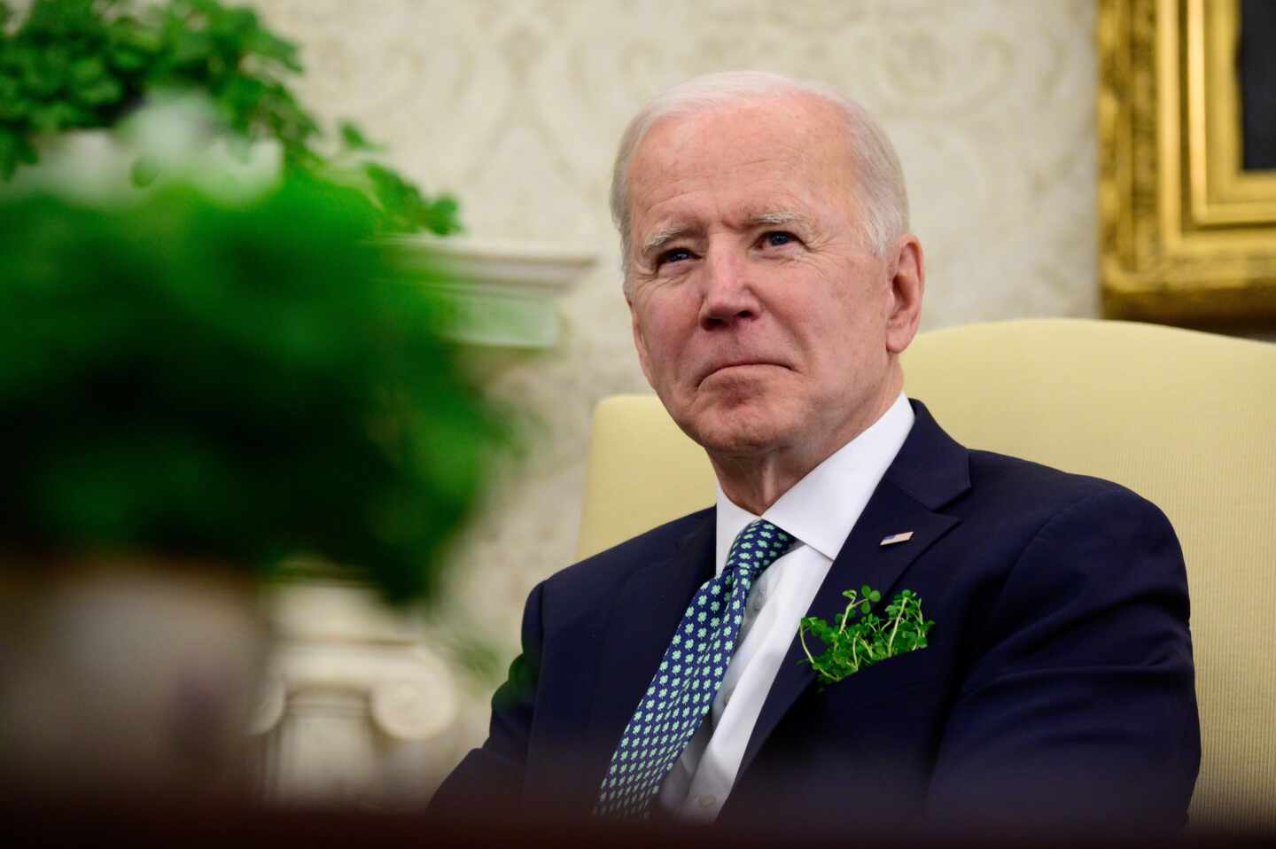 Un grupo de legisladores de EEUU se fueron contra Joe Biden y le piden que le hable 'con más fuerza' y firmeza al presidente mexicano.
