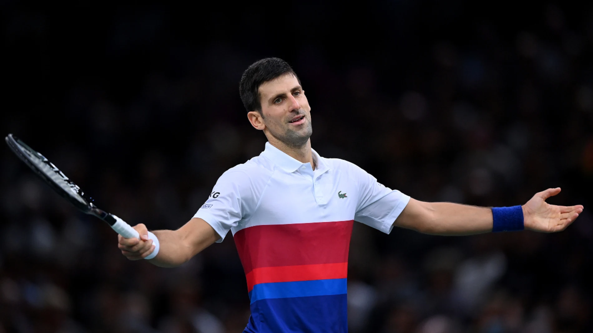 A pesar de haber señalado lo contrario, Francia cambia de opinión y tampoco dejará jugar a Novak Djokovic en Roland Garros sin vacuna.