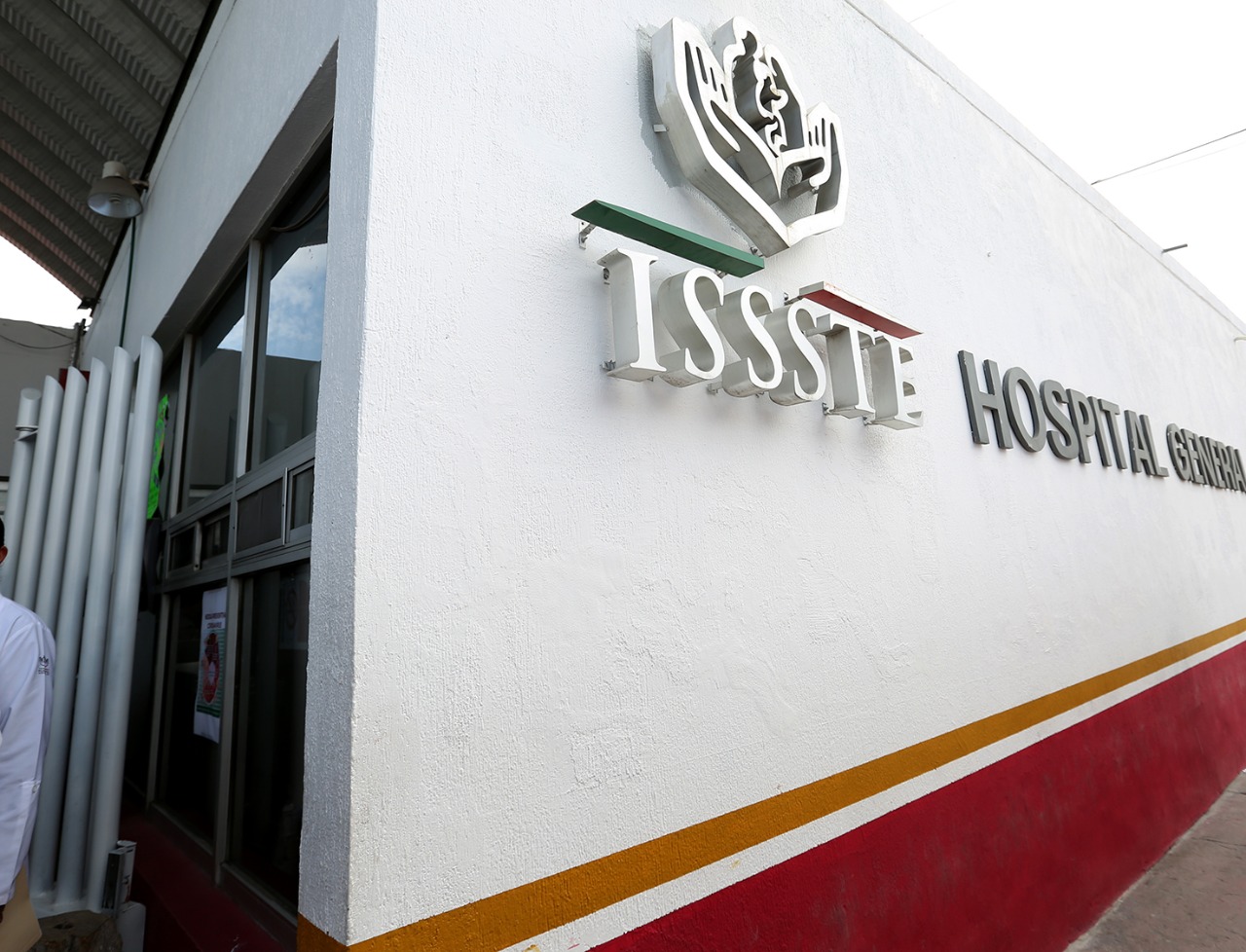 bebés hospitalizados en SLP por COVID-19