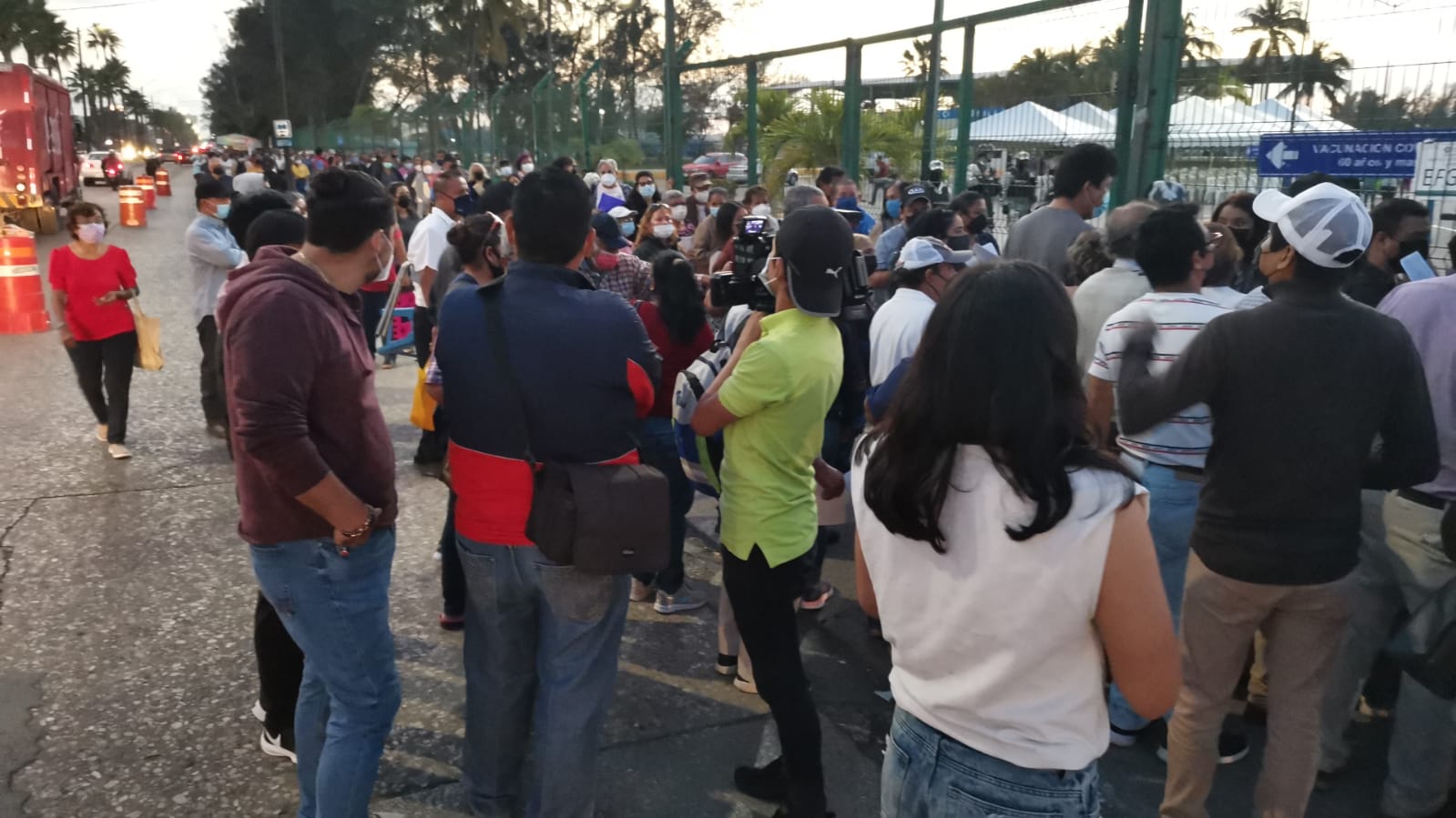 vacunación termina en pleito