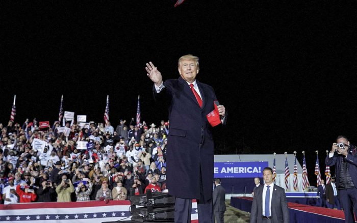 Donald Trump promete amnistía para los asaltantes del Capitolio si se presenta y gana las elecciones de 2024.