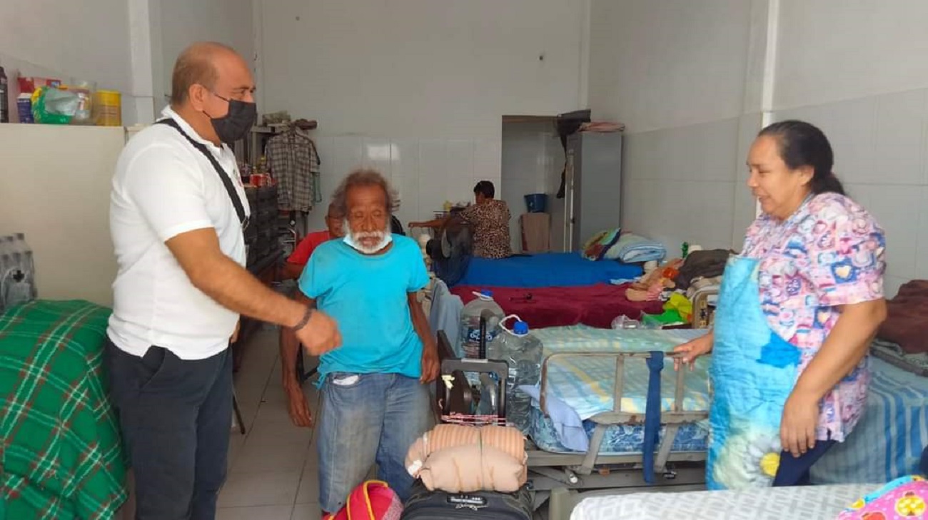 En Tampico han atendido a 6 abuelitos en abandono