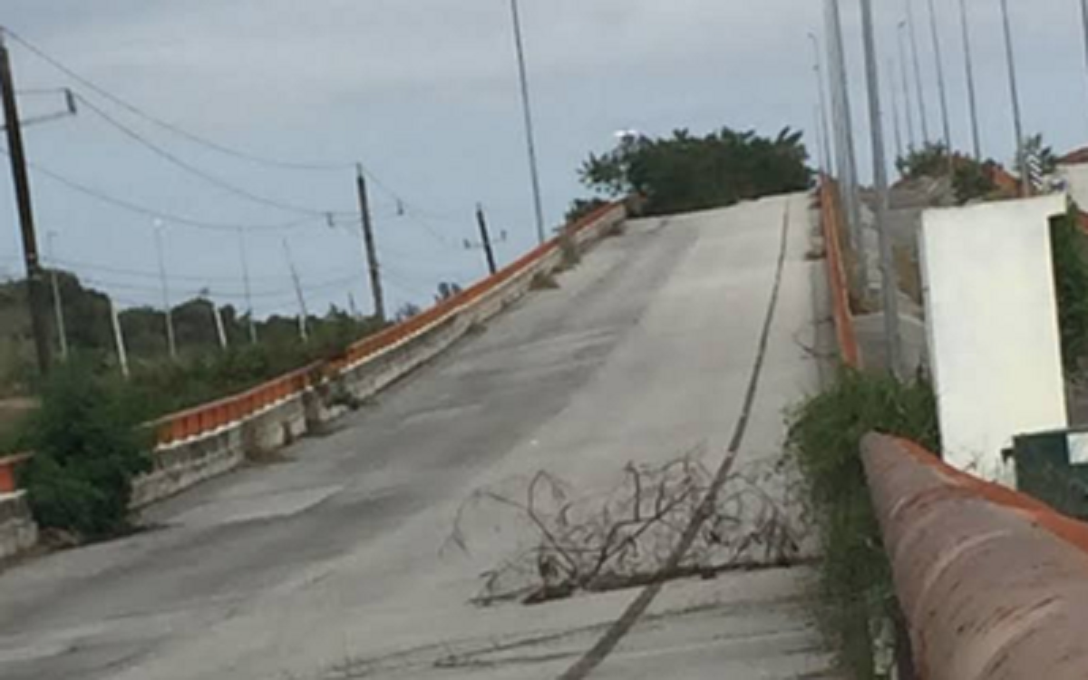 Transportistas ya quieren reparación de puente en Altamira