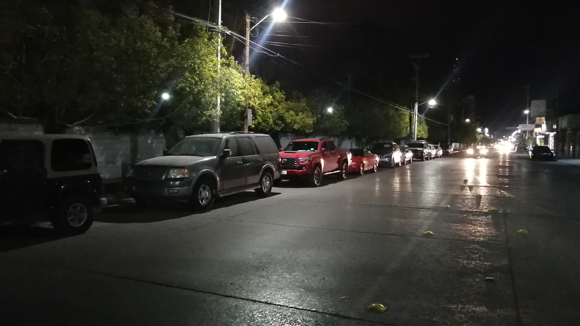 fila afuera del ITCM para vacunación