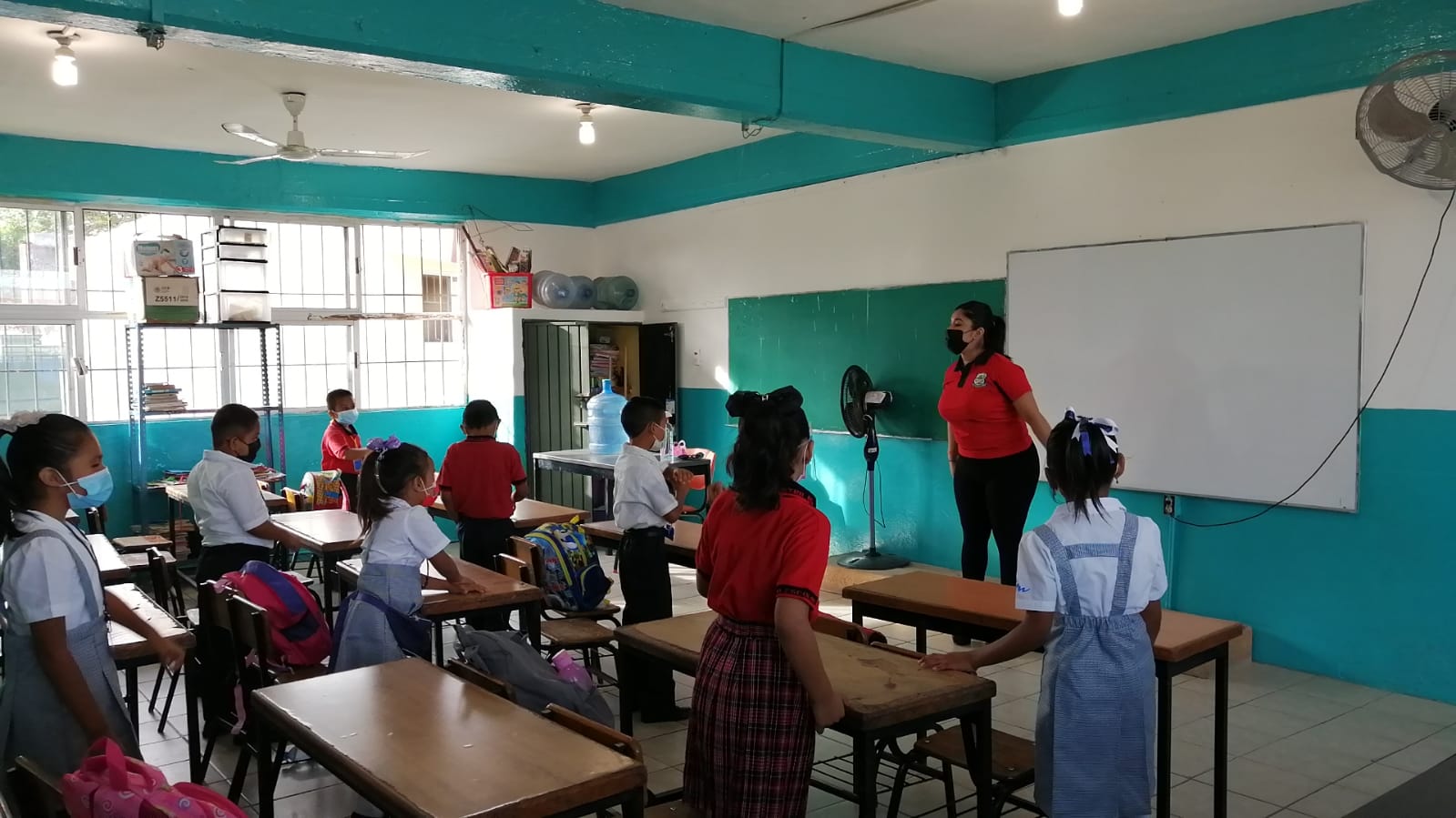 Madero regresa a clases en pleno semáforo rojo